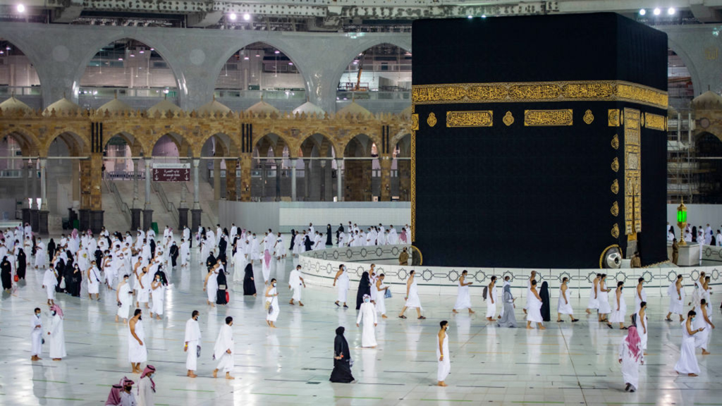 الحج والعشر: المناسبة والاستفادة